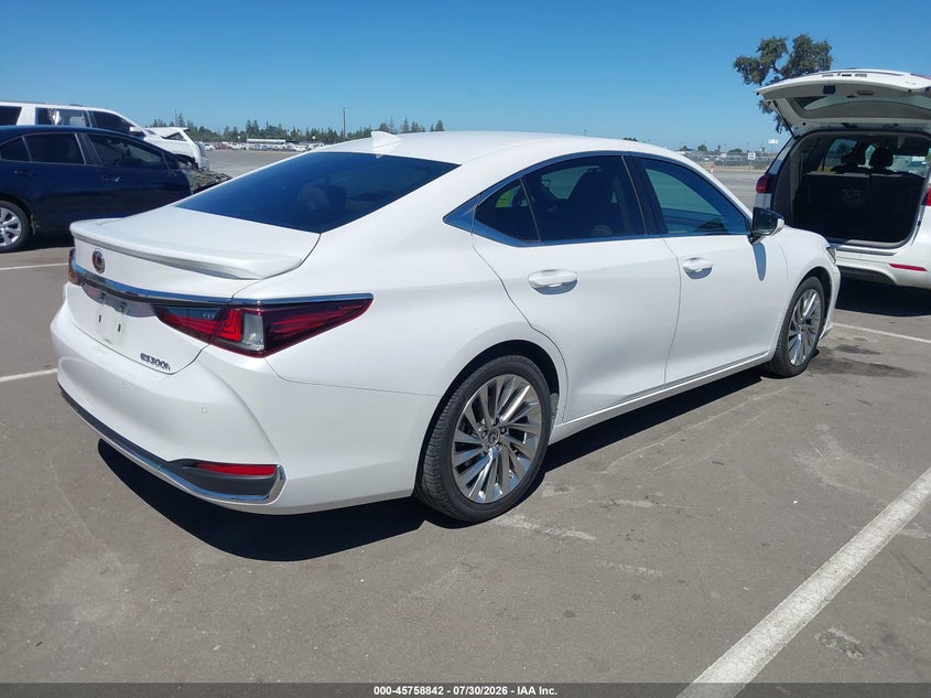 Vin: 58aea1c15pu033340, lot: 46257564, lexus es 300h luxury 20234