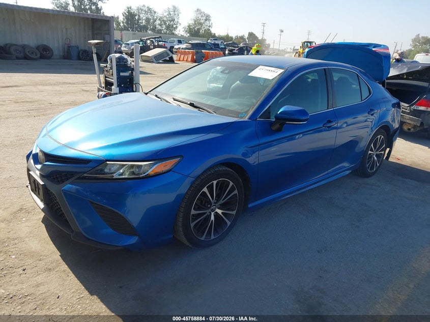 2018 TOYOTA CAMRY auction photo 2
