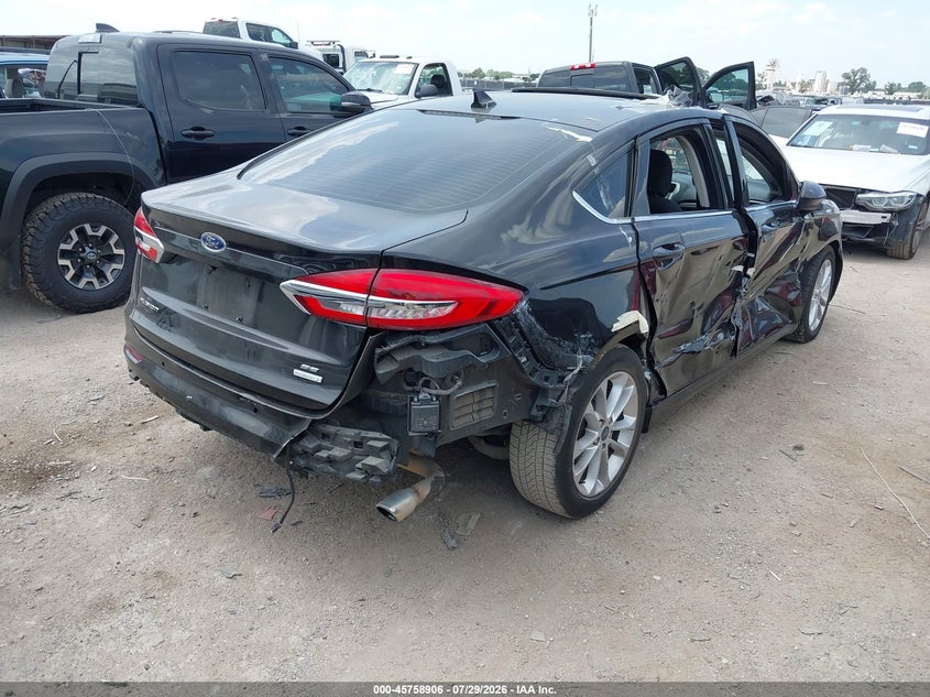 2020 FORD FUSION auction photo 4