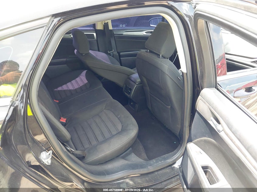 2020 FORD FUSION auction photo 8