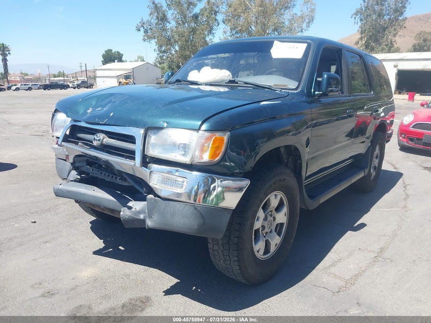 1997 Toyota 4Runner, Front End, IAAI, VIN JT3GN86R0V0050431 — photo 2