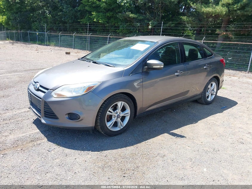 Vin: 1fadp3f2xel450483, lot: 46257706, ford focus se 20142