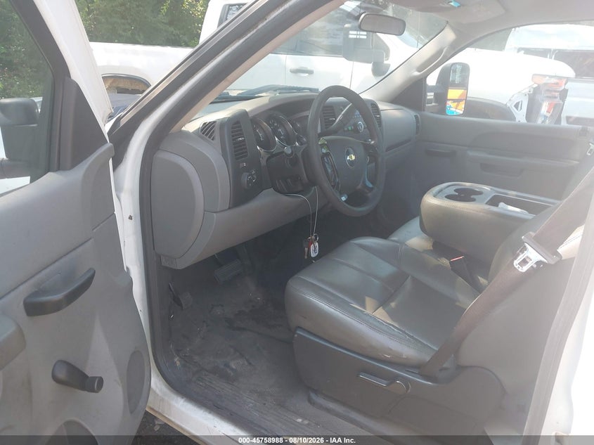 2013 CHEVROLET SILVERADO 3500HD CHASSIS auction photo 7