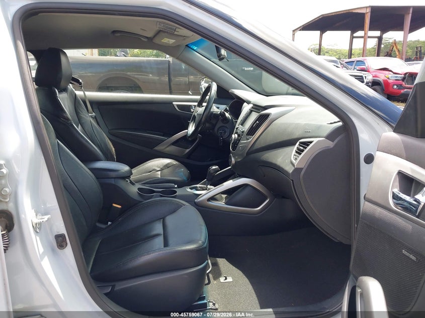 2013 HYUNDAI VELOSTER — zdjęcie 5