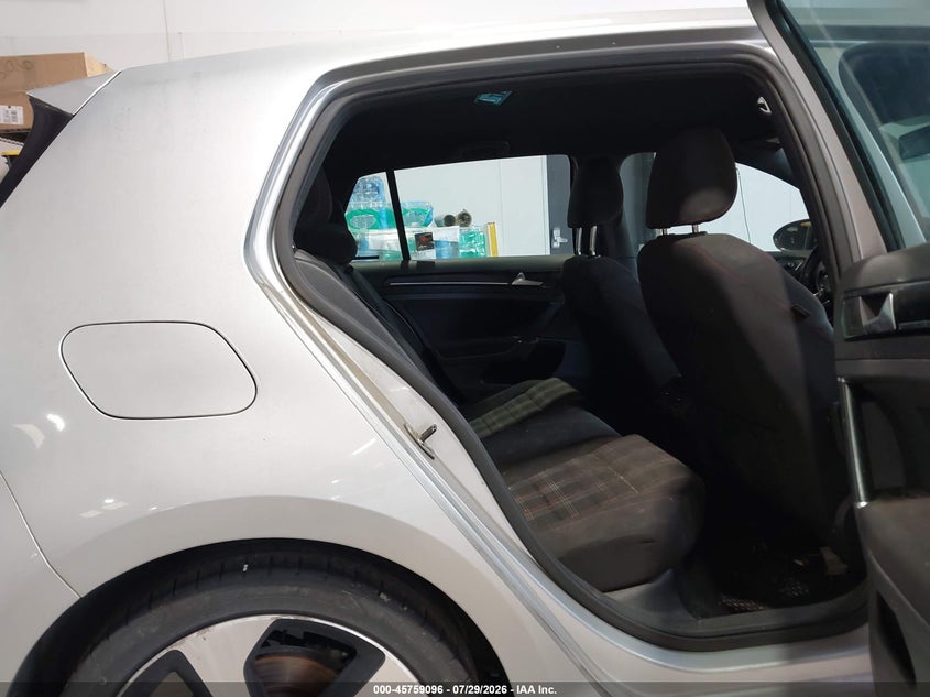 2016 VOLKSWAGEN GOLF GTI auction photo 8