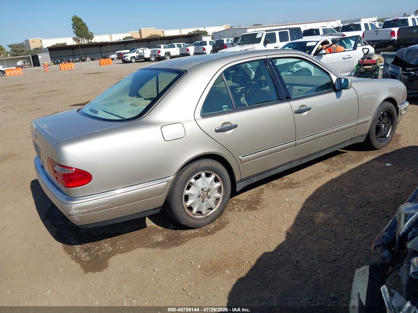 1999 MERCEDES-BENZ E 320 auction photo 4