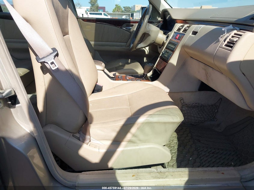 1999 MERCEDES-BENZ E 320 auction photo 5
