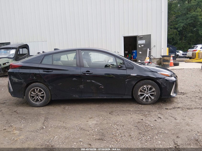 TOYOTA PRIUS PRIME - zdjęcie 13
