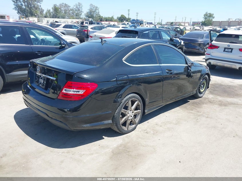 Vin: wddgj4hb8fg436402, lot: 46258013, mercedes-benz c 250 20154