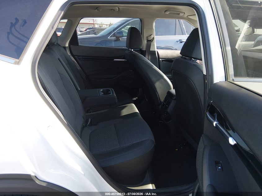 2024 KIA SELTOS auction photo 8