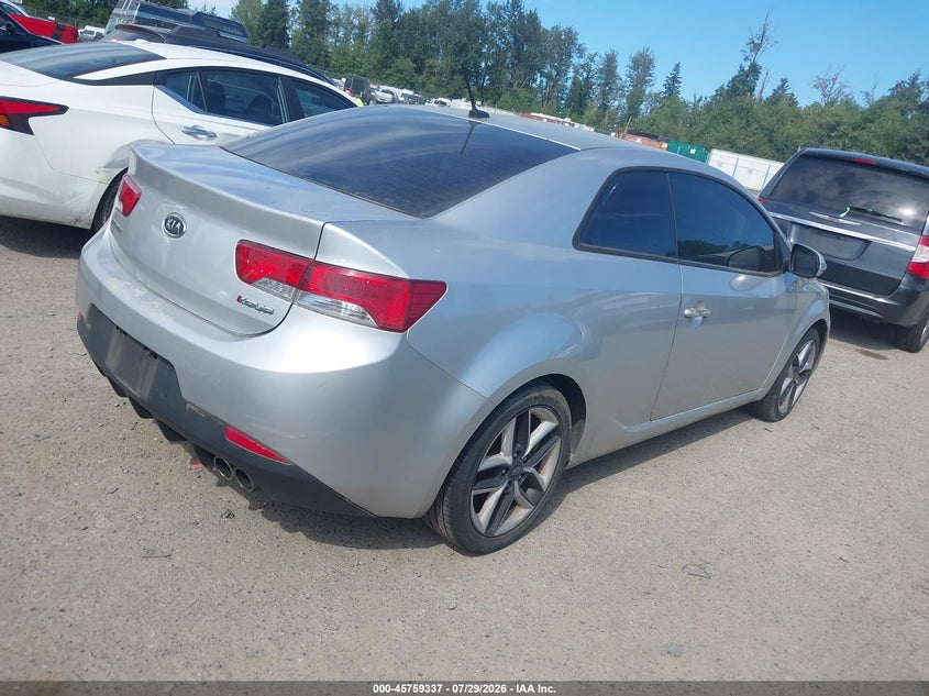 2010 KIA FORTE KOUP auction photo 4