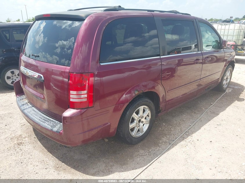 2008 CHRYSLER TOWN & COUNTRY auction photo 4