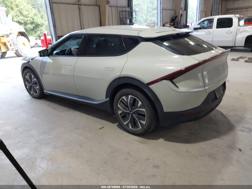2024 KIA EV6 auction photo 3
