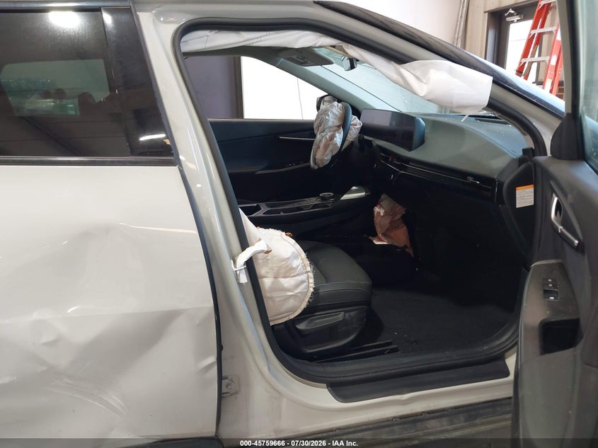 2024 KIA EV6 auction photo 5