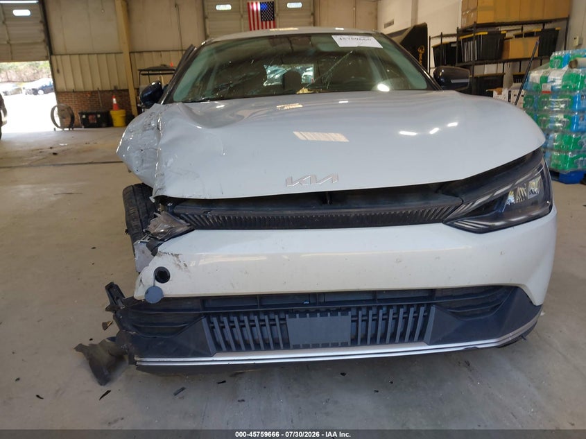 2024 KIA EV6 auction photo 6