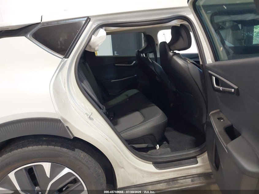 2024 KIA EV6 auction photo 8