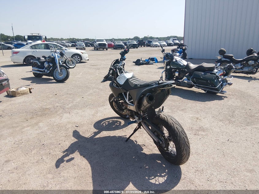 2018 HUSQVARNA SUPERMOTO 701 auction photo 3