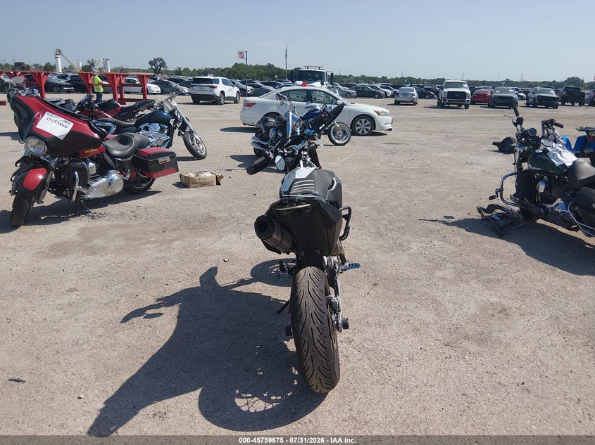 2018 HUSQVARNA SUPERMOTO 701 auction photo 6
