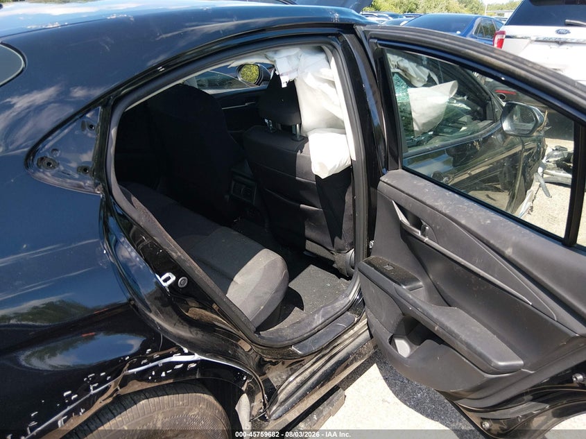 TOYOTA CAMRY - zdjęcie 8