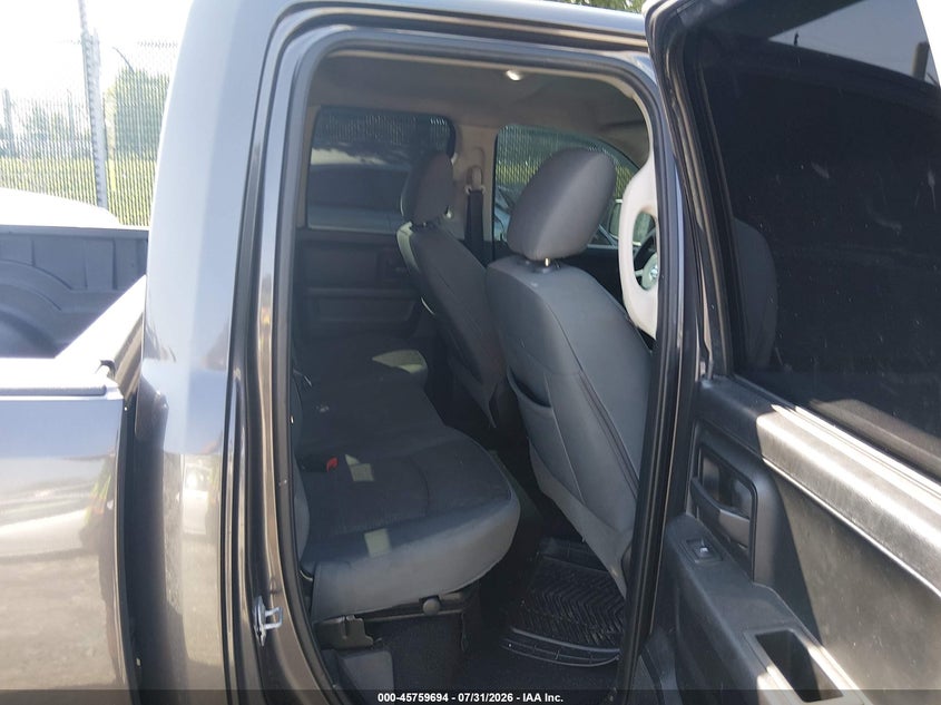 2016 RAM 1500 auction photo 8