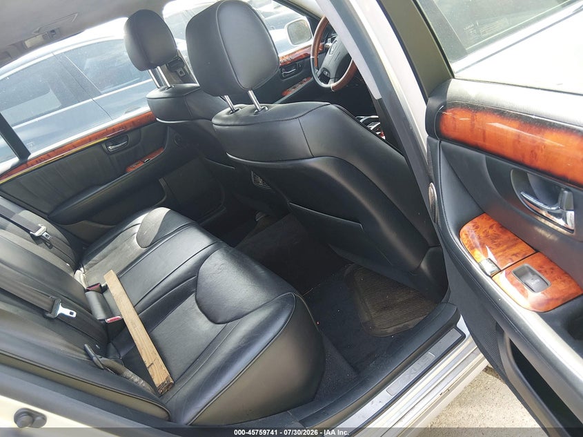 2004 LEXUS LS 430 auction photo 8
