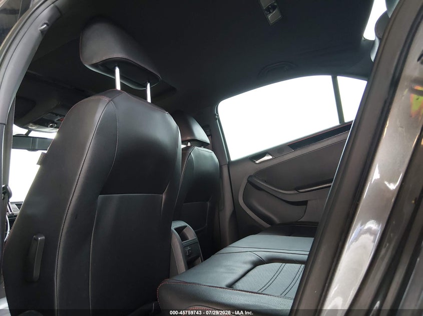 2016 VOLKSWAGEN JETTA auction photo 8