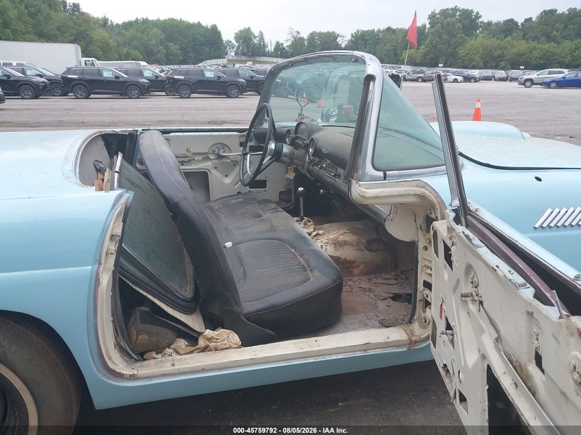 1956 FORD THUNDERBIRD auction photo 5
