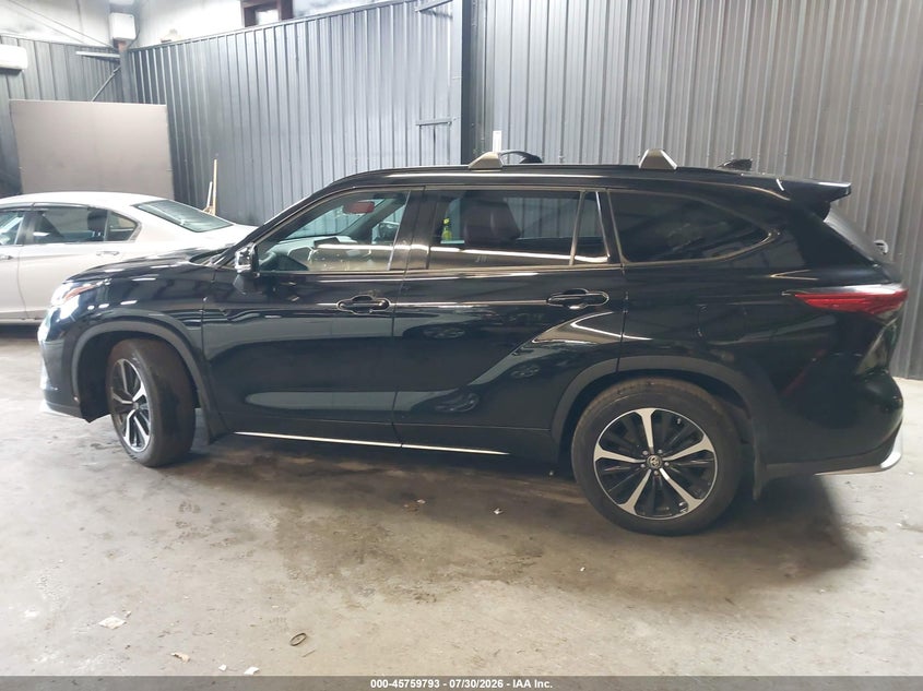 TOYOTA HIGHLANDER - zdjęcie 14