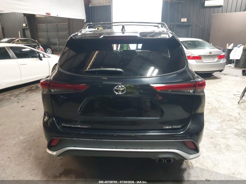 TOYOTA HIGHLANDER - zdjęcie 16