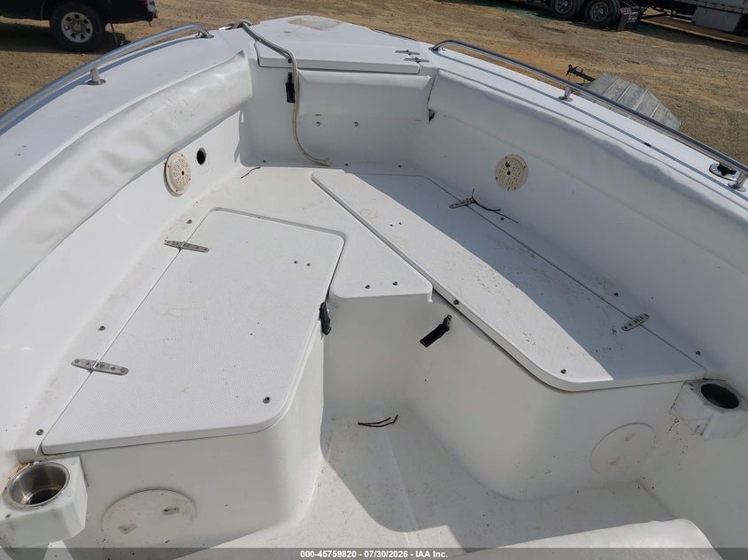 2008 SEA HUNT BOAT & 2010 ROADKING TRAILER auction photo 5