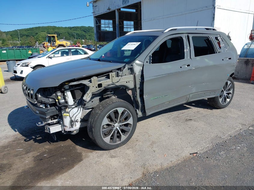 2021 Jeep Cherokee, Front & Rear, IAAI, VIN 1C4PJMDN3MD237623 — photo 2