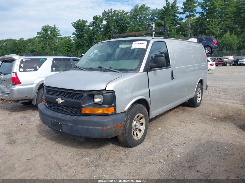 2010 CHEVROLET EXPRESS 1500 auction photo 2