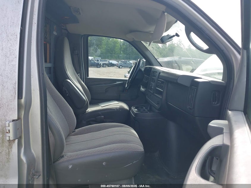 2010 CHEVROLET EXPRESS 1500 auction photo 5