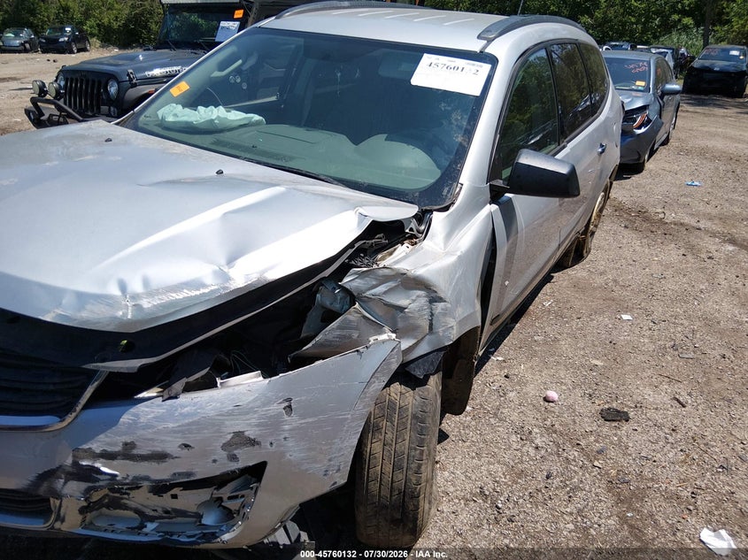 2017 CHEVROLET TRAVERSE auction photo 6