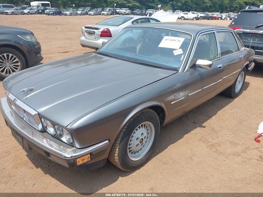 1989 JAGUAR XJ6 auction photo 2