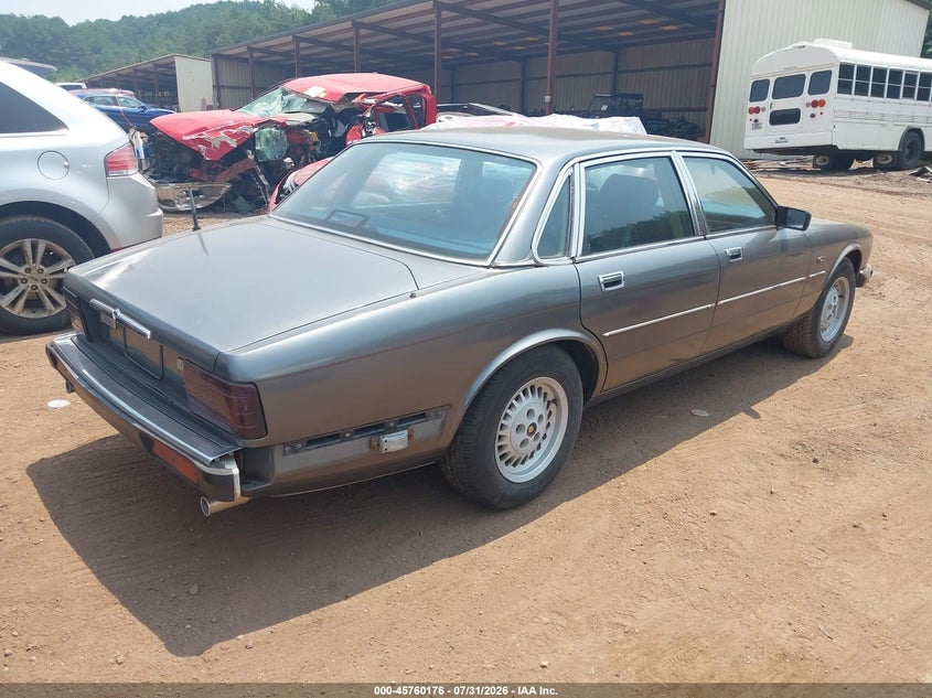 1989 JAGUAR XJ6 auction photo 4