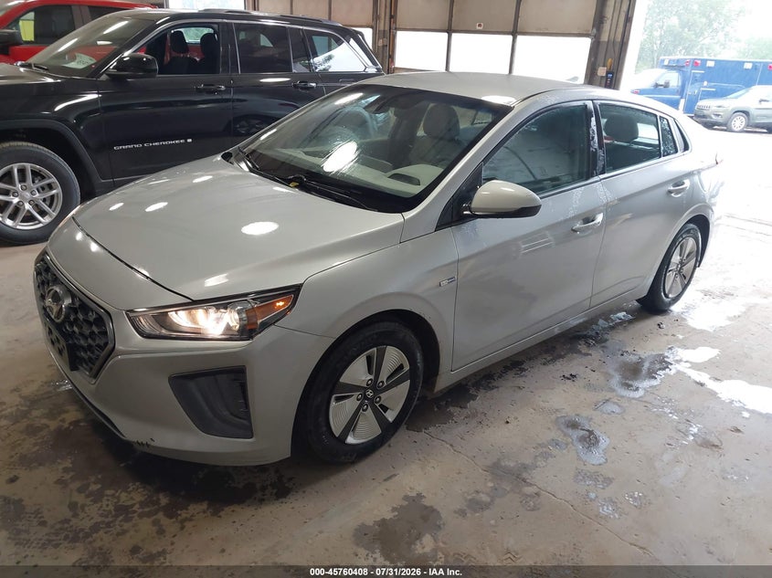 2020 HYUNDAI IONIQ HYBRID auction photo 2