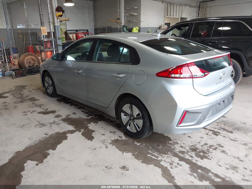 2020 HYUNDAI IONIQ HYBRID auction photo 3