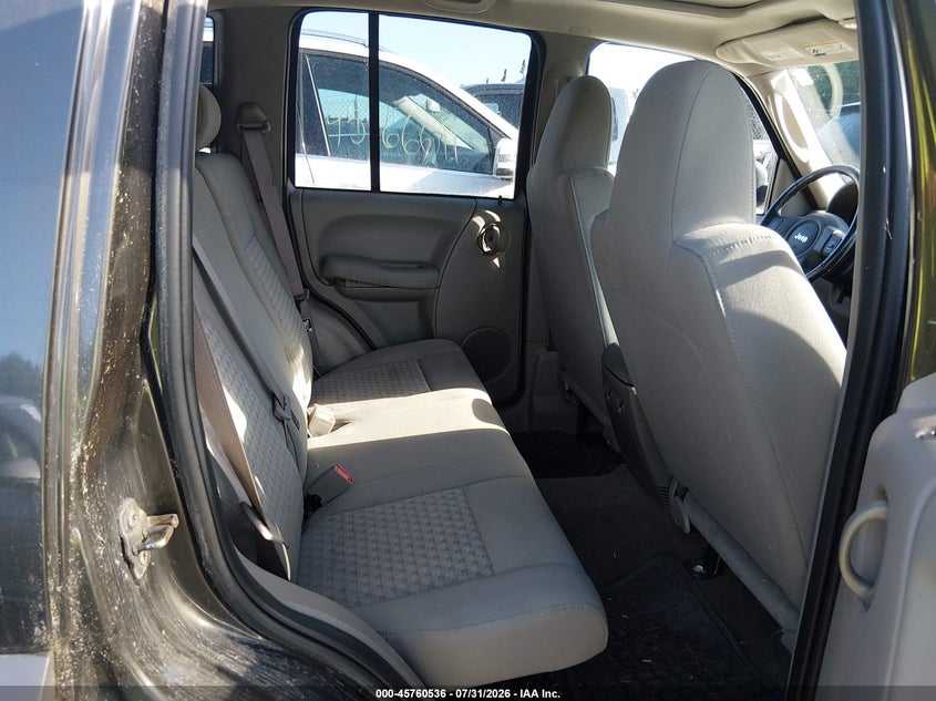 2006 JEEP LIBERTY auction photo 8