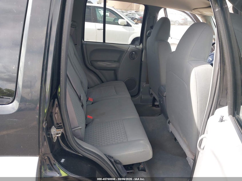 2006 JEEP LIBERTY auction photo 8