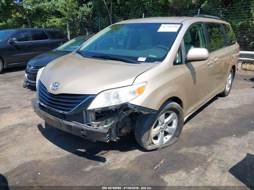 Vin: 5tdkk3dc0ds333634, lot: 46259347, toyota sienna le v6 8 passenger 20132