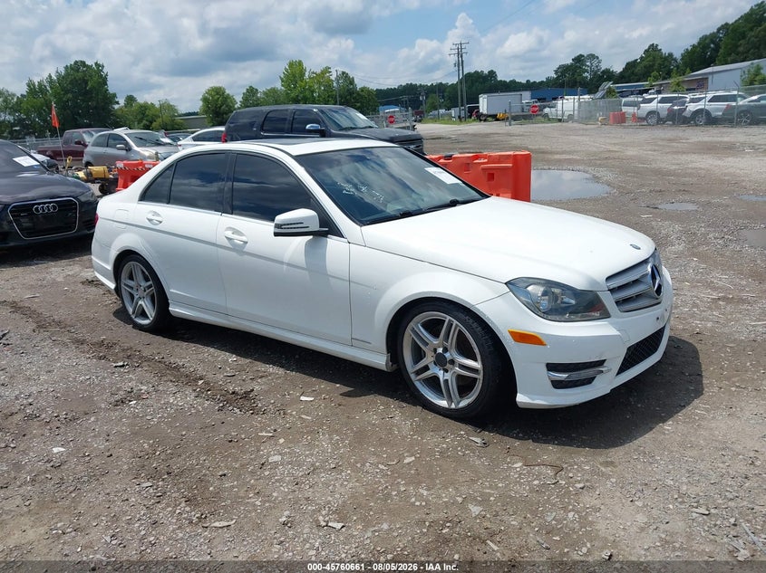 Vin: wddgf8ab2dr276568, lot: 46259410, mercedes-benz c 300 sport 4matic 2013 img_1