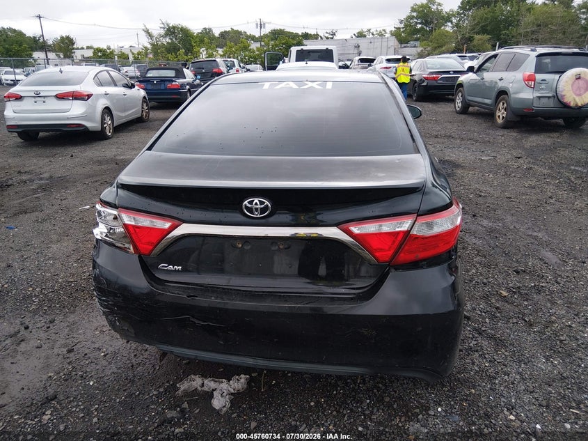 TOYOTA CAMRY - zdjęcie 16