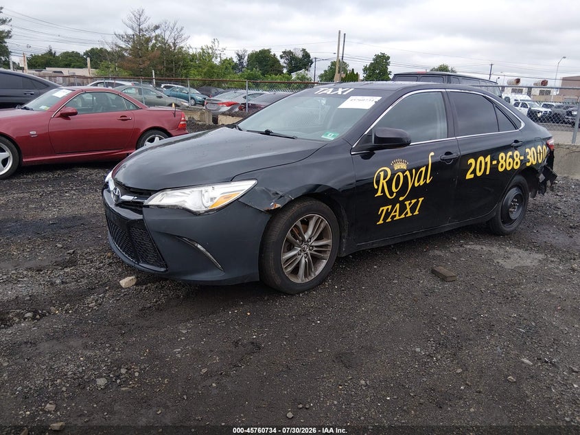 TOYOTA CAMRY - zdjęcie 2
