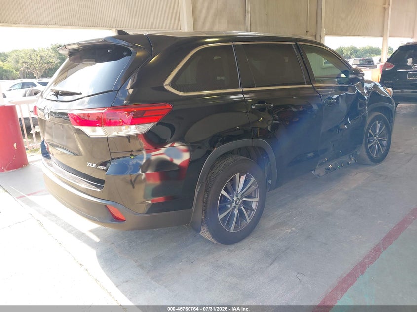 TOYOTA HIGHLANDER - zdjęcie 4