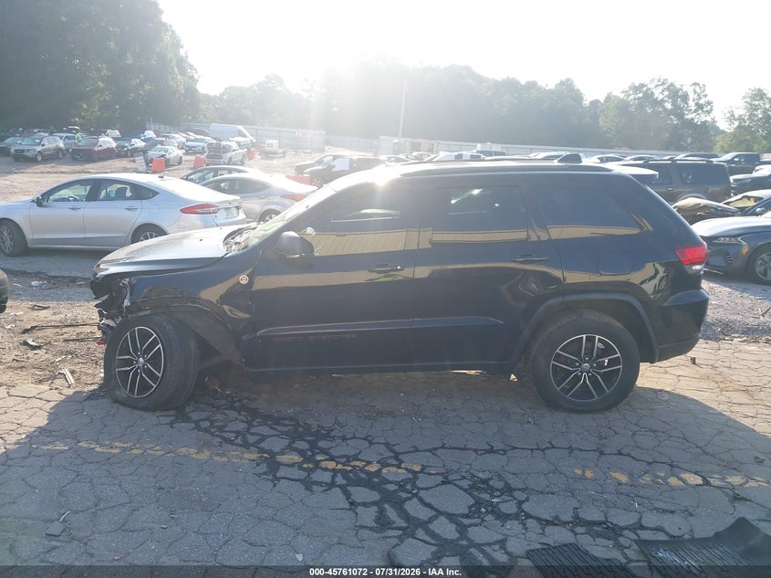 JEEP GRAND CHEROKEE - zdjęcie 14