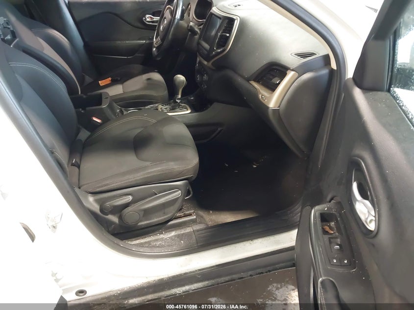2016 JEEP CHEROKEE auction photo 5