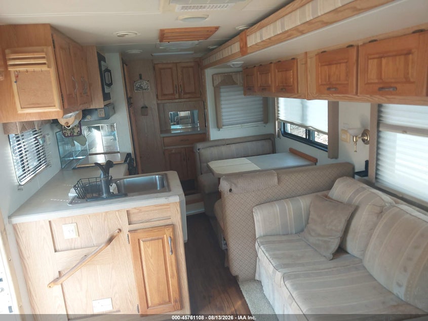 2002 HOLIDAY RAMBLER VACATIONER 354 RBL auction photo 6