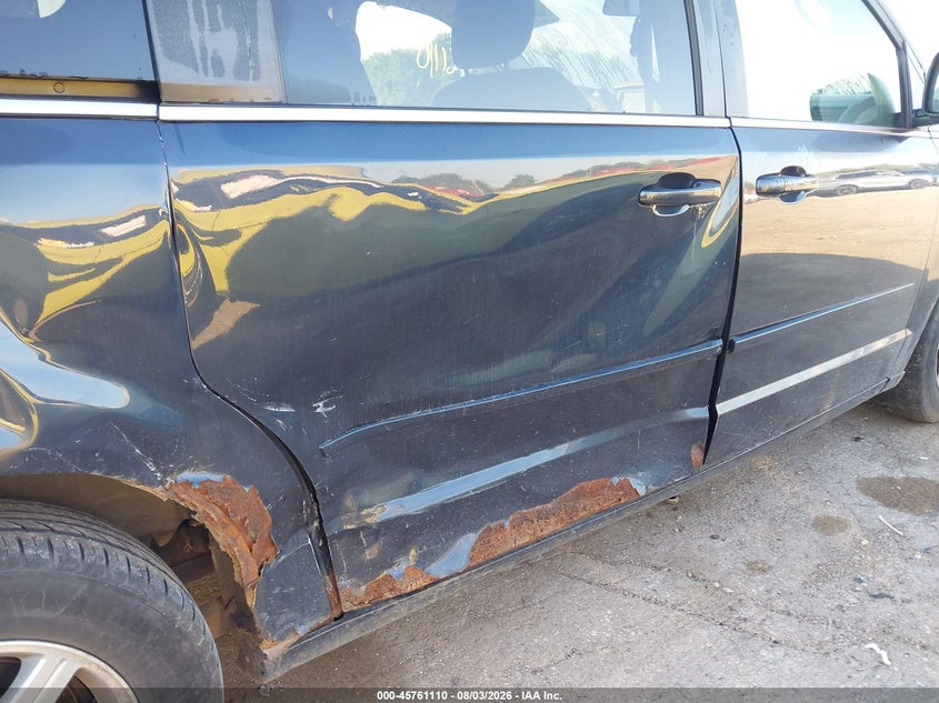 2008 CHRYSLER TOWN & COUNTRY auction photo 6