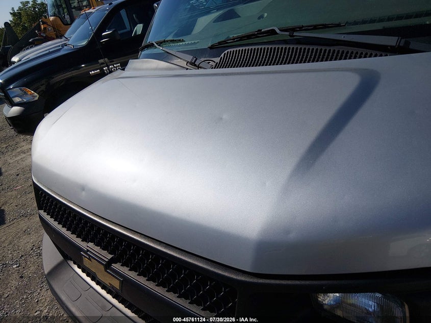 2017 CHEVROLET EXPRESS 3500 auction photo 6